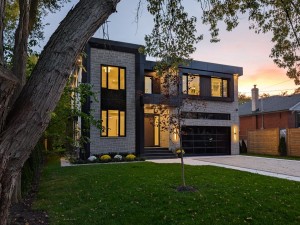 013-1526 Garnet Avenue-PXL_20251014_224706225